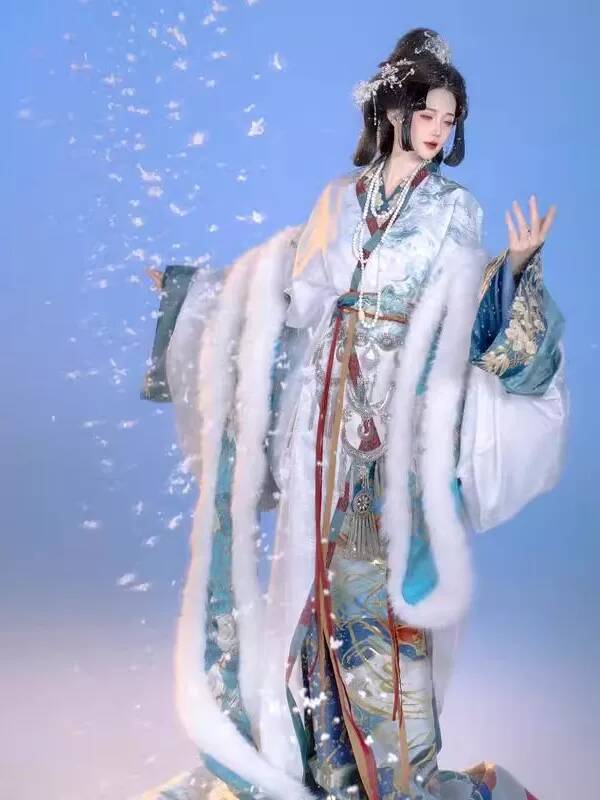 Yeni Hanfu Kadın Zhan Guo Robe - Embroidery Cotton incelemesi ve fiyatı