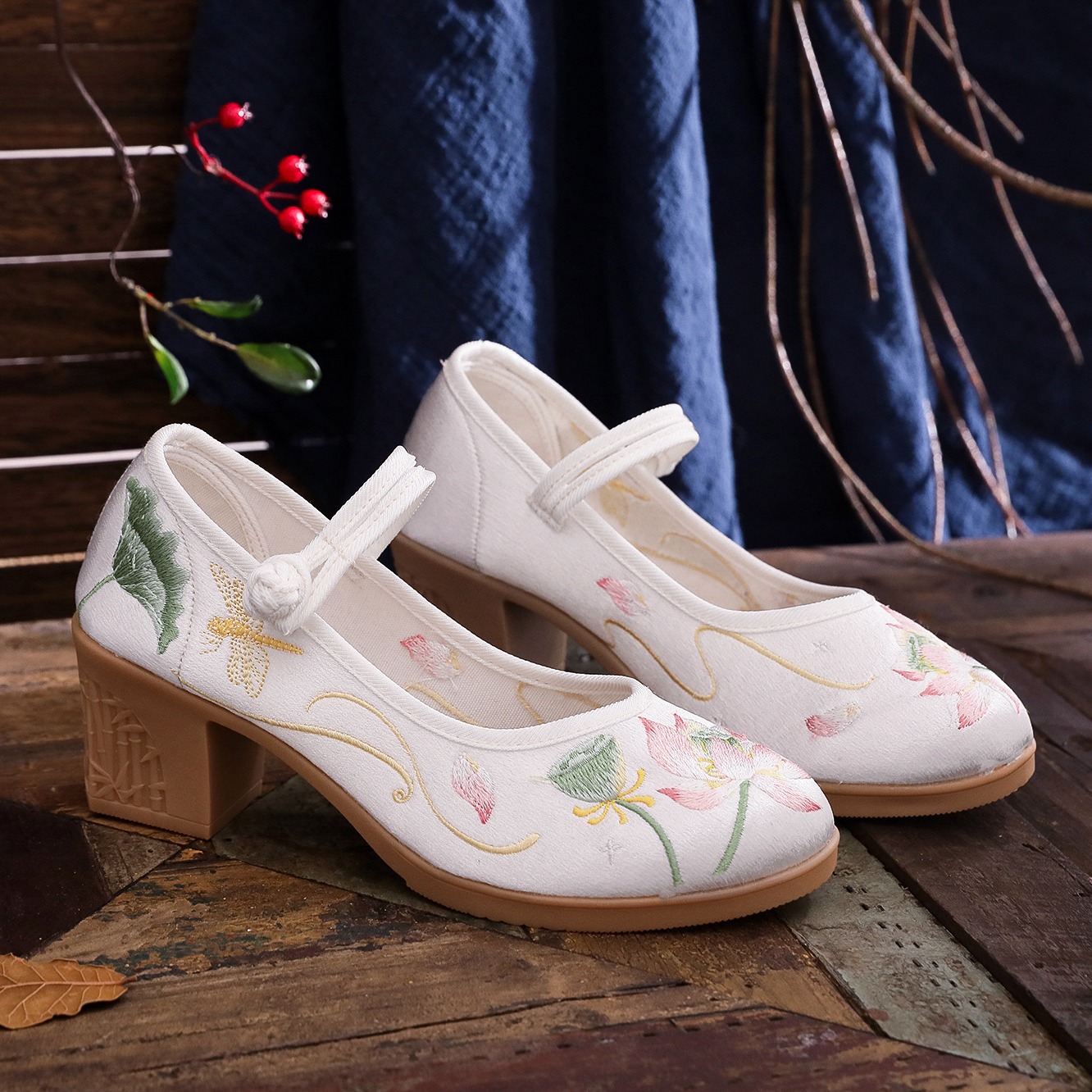 Çin Tarzı Kadın Yüksek Kare To - Embroidery Dress incelemesi ve fiyatı