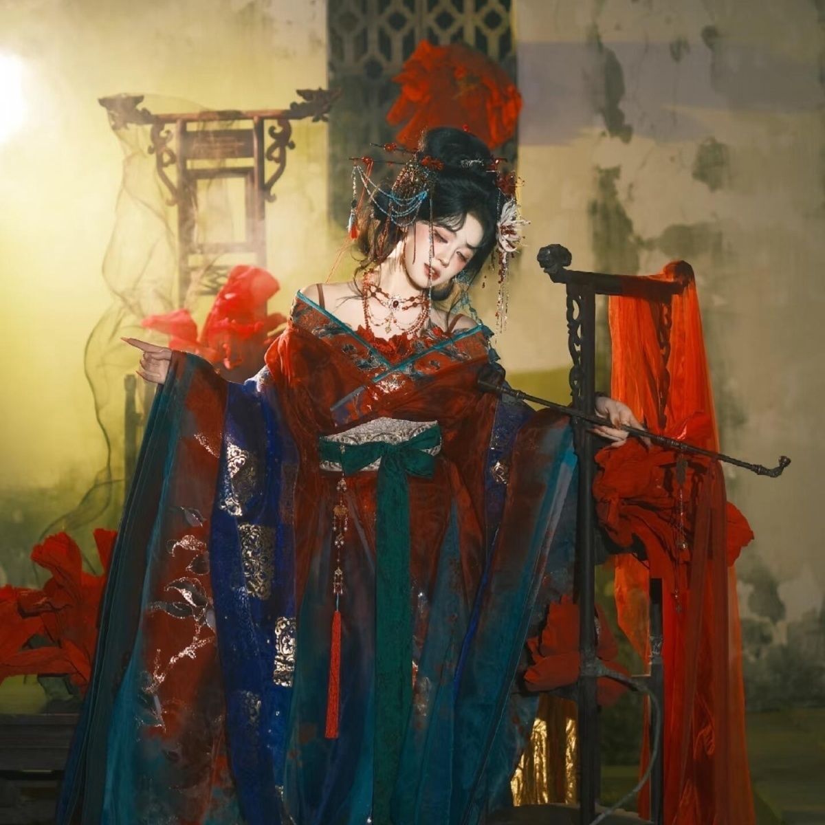 Siyah Mavi Nakışlı Hanfu Kadın - Embroidery Dress incelemesi ve fiyatı
