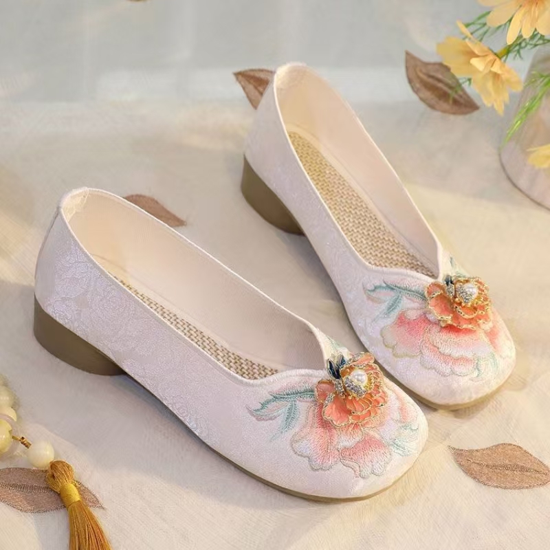 Kadın Düşük Topuk İşlemeli Kum - Embroidery Shoes incelemesi ve fiyatı