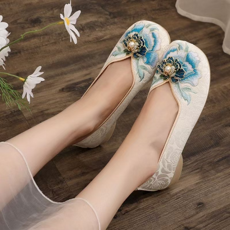 Kadın Düşük Topuk İşlemeli Kum - Embroidery Shoes incelemesi ve fiyatı